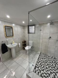 The Thatched Cottage - Benoni - 2