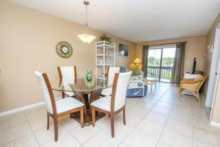 Lovely Oceanside Home w/Outdoor Shower/Free WiFi/Shared Pool/Hot Tub/Tennis/AC - 2