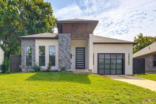 3 Mi to Dtwn Dallas Getaway with Game Area! - 8