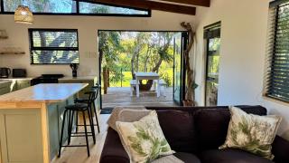 Blue Gum Tree Cottage - Dagbreek - 6