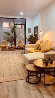 Stylish Stay in Trendy Ruzafa - 3