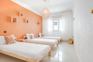 Elegant & Cosy Family Apartment - Central Location in Tanger - Fast WiFi & Netflix - Tangeri - 3