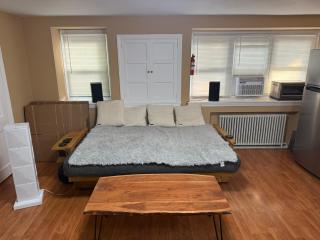 Comfy 1 Br Hide Away Apt W Garage Parking - 3