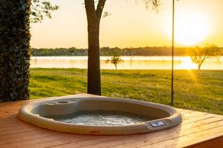 Charming 2BR Lakeside Guest House - Rowlett - 0
