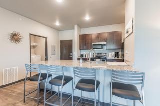 Modern Stay Near Jack Trice Stadium - Walk to ISU - 4