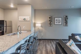 Modern Stay Near Jack Trice Stadium - Walk to ISU - Ames - 2