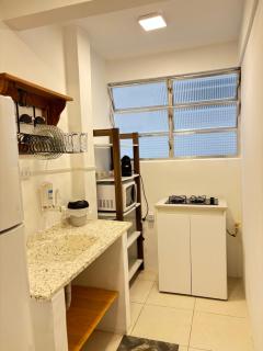 Apartamento na Quadra da Praia no canal 6 com Roupa de Cama e banho - Santos - 6