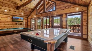 Cabin Fever Vacation - Sevierville - 7