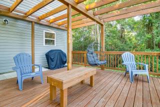 Dog-Friendly Home with Pool Access Near Oak Island! - 9