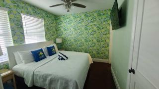 Duval Street Suite with pool - 0