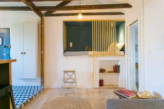 Studio Blue LX- 1 de Maio - 1