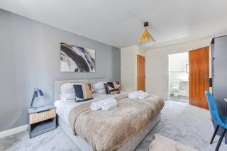 Millhouse Apartment - City Centre - Free Parking, Self-Check-in, SkyTV and Fast Wifi by Yoko Property - Derby - 7
