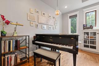 Gorgeous 4BD Plus Studio for 12 with Fire Pit & Near Downtown - Austin - 1