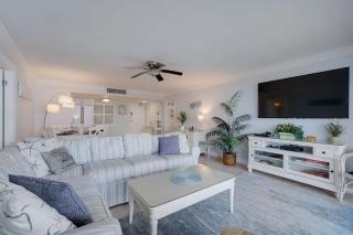 Crystal Sands 1106 - 9