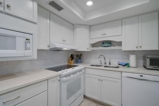 Crystal Sands 1106 - 1