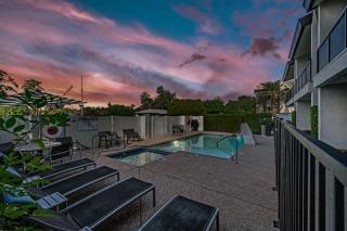 Modern 3BR Townhome with Pool, Walk to Old Town - 0