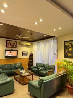 UDS Villa Scandinavian - Next to VFS, Walking to Connaught Place - 6