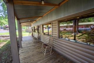 Fishtale Lodge - - 9