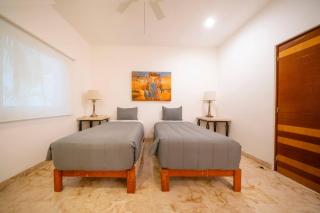 Modern 2 Bedroom Condo with Pool - Near to the Beach - Casa del Mar 113 - Playa del Carmen - 2