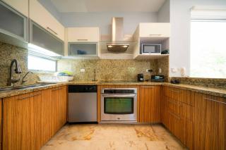 Modern 2 Bedroom Condo with Pool - Near to the Beach - Casa del Mar 113 - 1