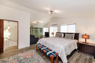Beautiful 3 Bedroom Condo With Ocean Views - 6