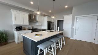 Brand New Condo With Amazing Bay Views! - Spray Beach - 2