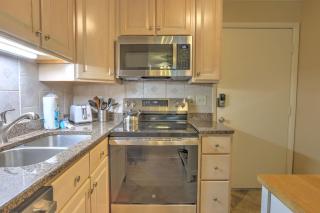 Fiddler's Cove Retreat - Top-Floor Beach Condo Pool Walk to Shore - 9