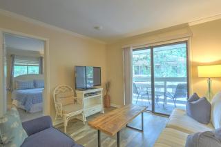 Fiddler's Cove Retreat - Top-Floor Beach Condo Pool Walk to Shore - 1