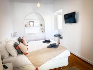 T3 Apartment - Cascais Historic Center - 100m from Beach - 3