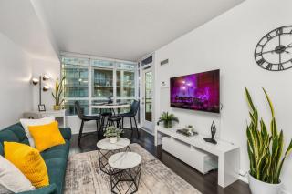 Downtown Urban Oasis I Entertainment District - 0