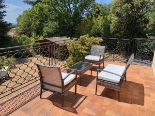 Maison avec piscine chauffée, centre village - 1