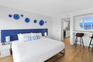Costabella By Casanita - Oceanfront Deluxe Suite - 4