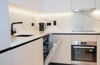 Urban Sunset, Newly Renovated Central 1BR - 8