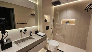 Urban Sunset, Newly Renovated Central 1BR - 9