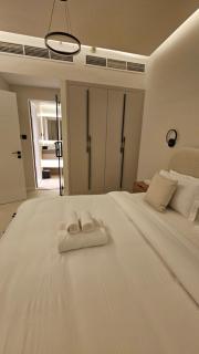 Urban Sunset, Newly Renovated Central 1BR - 4