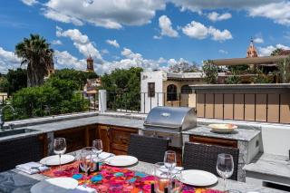 Casa Elegante, 3BR Modern Retreat in Centro San Miguel de Allende - San Miguel de Allende - 8