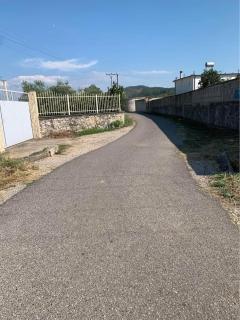 Opened landspace for vehicles and persons to camp - 4
