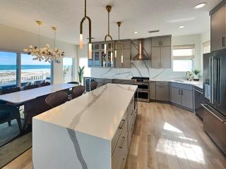 Oceanfront Beauty - 8