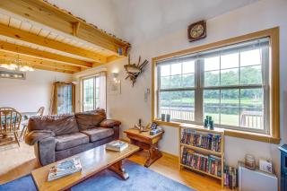 5 Mi to Jay Peak Resort Cabin with Pond Access! - 5