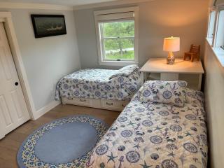Pool, hot tub, close to beach - 7
