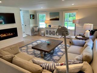 Pool, hot tub, close to beach - 4