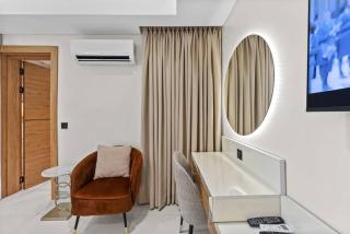 Luxury 2 Bed - Lagos - 6