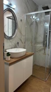 Hercule's Apartment - 3