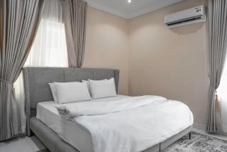 Zeem luxurious apartments - Lekki - 3