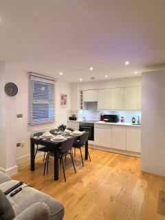 Luxury Entire Flat in City Centre - 6