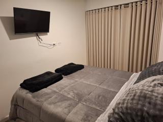 Departamento privado, con terraza y piscina - Lima - 4