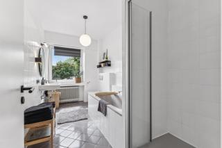 Groß - modern - nah an Köln- Luxuriöse Wohnung für 8 Personen in Remscheid - 2