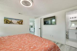 Canal-Front Holiday Home Near Beach Swim and Paddle - Holiday - 1