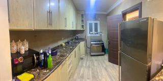 Premium 3 Bedroom Apartment Stylish Interiors and Three Bathrooms - 7