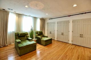 Urban Luxe Redefined in Central city Phila - 2